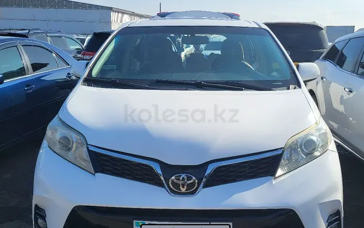 Toyota Sienna 2012 года за 9 500 000 тг. в Алматы