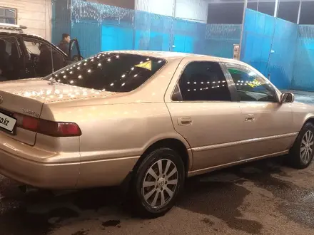 Toyota Camry 1998 года за 3 000 000 тг. в Алматы – фото 5