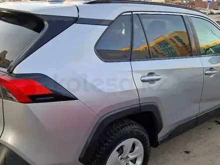 Toyota RAV4 2019 года за 12 000 000 тг. в Астана – фото 4