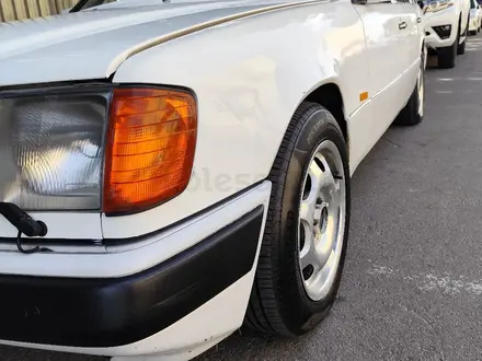 Mercedes-Benz E 280 1995 года за 2 500 000 тг. в Алматы – фото 20