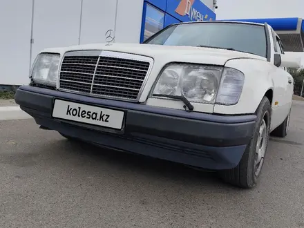 Mercedes-Benz E 280 1995 года за 2 500 000 тг. в Алматы – фото 2