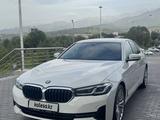 BMW 5 серия 2022 года за 26 000 000 тг. в Алматы