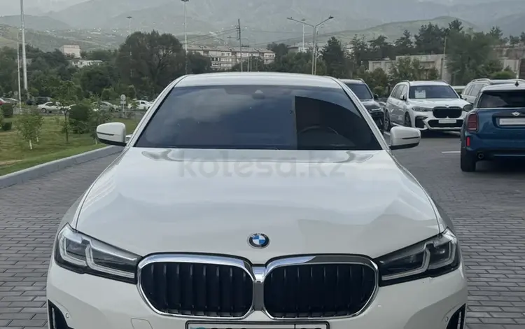 BMW 5 серия 2022 года за 24 300 000 тг. в Алматы