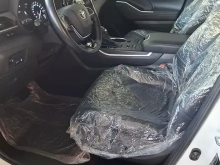 Toyota Highlander 2022 года за 27 900 000 тг. в Алматы – фото 9