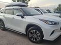 Toyota Highlander 2022 года за 27 900 000 тг. в Алматы – фото 24