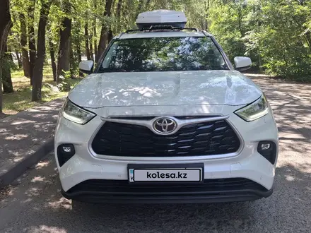 Toyota Highlander 2022 года за 27 900 000 тг. в Алматы – фото 13