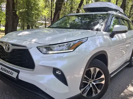 Toyota Highlander 2022 года за 27 900 000 тг. в Алматы – фото 14