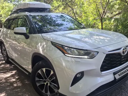 Toyota Highlander 2022 года за 27 900 000 тг. в Алматы – фото 18