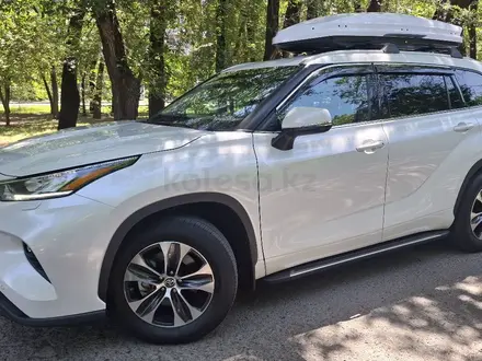 Toyota Highlander 2022 года за 27 900 000 тг. в Алматы – фото 20