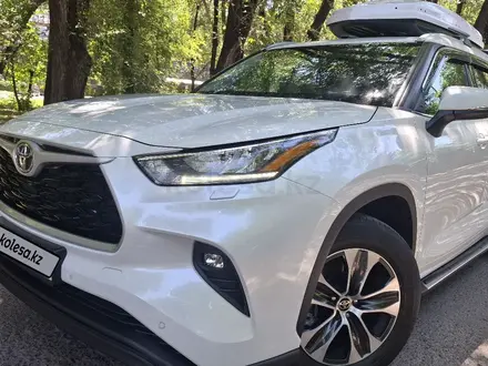 Toyota Highlander 2022 года за 27 900 000 тг. в Алматы – фото 21