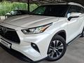 Toyota Highlander 2022 года за 27 900 000 тг. в Алматы – фото 4