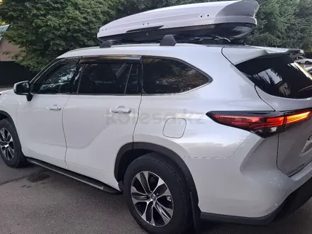 Toyota Highlander 2022 года за 27 900 000 тг. в Алматы – фото 27