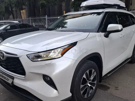 Toyota Highlander 2022 года за 27 900 000 тг. в Алматы – фото 29