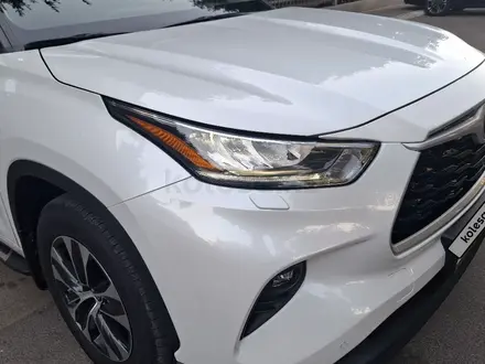 Toyota Highlander 2022 года за 27 900 000 тг. в Алматы – фото 31