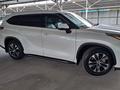 Toyota Highlander 2022 года за 27 900 000 тг. в Алматы – фото 11
