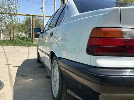 BMW 328 1992 года за 1 350 000 тг. в Алматы – фото 4