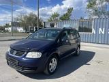 Volkswagen Touran 2005 годаүшін4 450 000 тг. в Костанай – фото 5