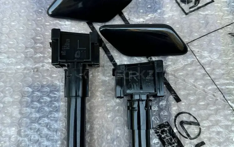 Форсунка омывателя фар и крышки омывателя фар на TOYOTA CAMRY за 6 000 тг. в Алматы