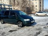 SEAT Alhambra 1998 годаүшін1 880 000 тг. в Уральск