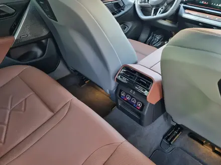 BMW 530 XDrive 2025 года за 34 300 000 тг. в Алматы – фото 15