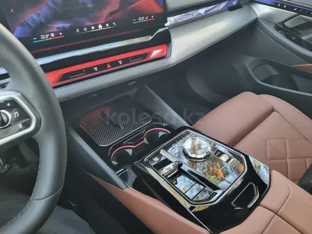 BMW 530 XDrive 2025 года за 34 300 000 тг. в Алматы – фото 12