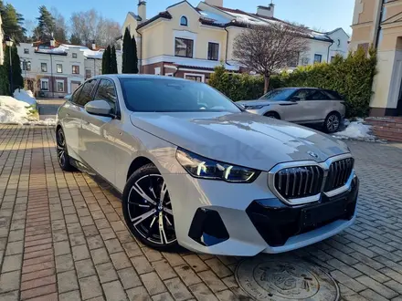 BMW 530 XDrive 2025 года за 34 300 000 тг. в Алматы