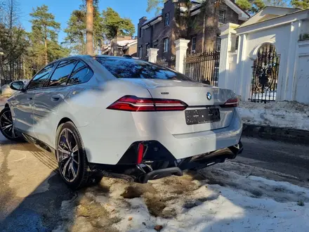 BMW 530 XDrive 2025 года за 34 300 000 тг. в Алматы – фото 6