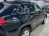 Toyota RAV4 2020 годаfor14 500 000 тг. в Астана – фото 3