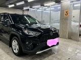 Toyota RAV4 2020 года за 14 500 000 тг. в Астана