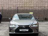 Lexus ES 300h 2019 года за 18 000 000 тг. в Алматы – фото 2