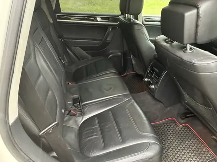 Volkswagen Touareg 2011 года за 11 000 000 тг. в Алматы – фото 8
