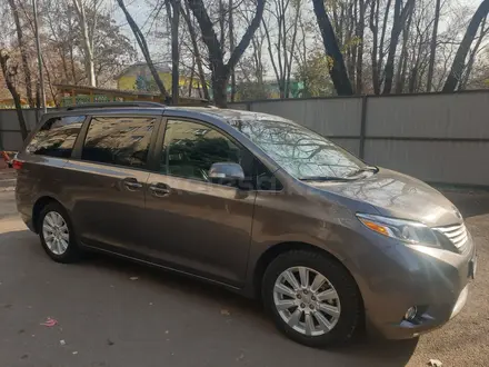 Toyota Sienna 2018 года за 17 990 000 тг. в Астана – фото 3