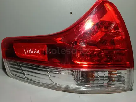 Фонарь задний левый в крыле на Toyota Sienna XL30 за 75 000 тг. в Алматы – фото 3