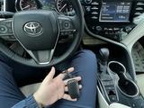 Toyota Camry 2018 года за 11 000 000 тг. в Уральск – фото 4