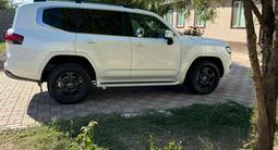 Toyota Land Cruiser 2023 годаfor52 000 000 тг. в Алматы – фото 4