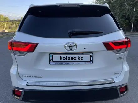 Toyota Highlander 2019 года за 22 900 000 тг. в Алматы – фото 10