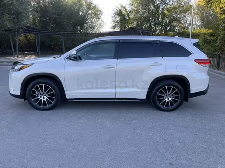 Toyota Highlander 2019 года за 22 900 000 тг. в Алматы – фото 12
