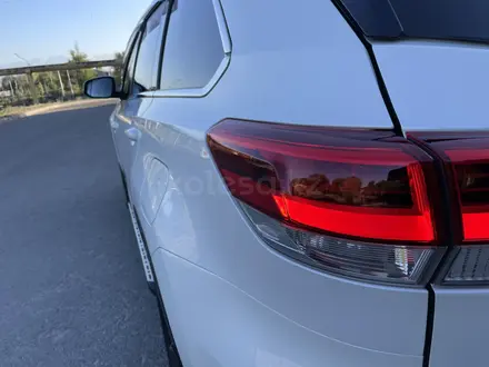 Toyota Highlander 2019 года за 22 900 000 тг. в Алматы – фото 16