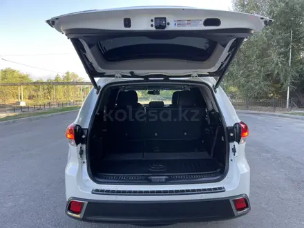 Toyota Highlander 2019 года за 22 900 000 тг. в Алматы – фото 28