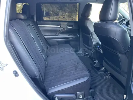 Toyota Highlander 2019 года за 22 900 000 тг. в Алматы – фото 31