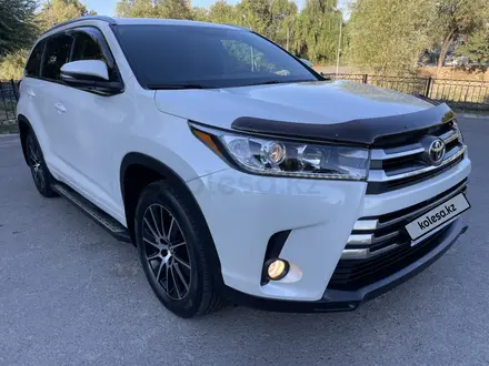 Toyota Highlander 2019 года за 22 900 000 тг. в Алматы – фото 7