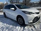 Toyota Sienna 2021 года за 23 000 000 тг. в Алматы