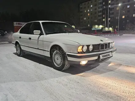 BMW 520 1993 года за 2 100 000 тг. в Караганда – фото 2