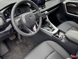 Toyota RAV4 Luxe+ 2024 года за 18 950 000 тг. в Атырау – фото 3