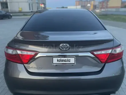 Toyota Camry 2015 года за 6 350 000 тг. в Уральск – фото 4