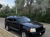 Jeep Grand Cherokee 2005 года за 3 600 000 тг. в Жезказган
