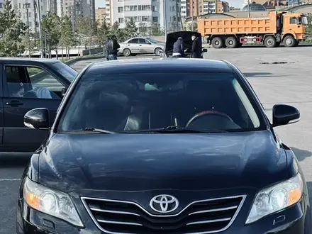 Toyota Camry 2011 года за 8 100 000 тг. в Астана – фото 2