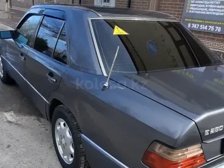 Mercedes-Benz E 280 1993 года за 2 700 000 тг. в Шымкент – фото 4