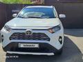 Toyota RAV4 2021 года за 15 000 000 тг. в Кокшетау