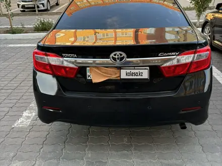 Toyota Camry 2014 года за 8 700 000 тг. в Актобе – фото 2